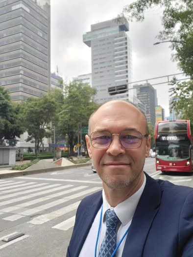 Stier sudjeluje na forumu América Libre u Meksiku